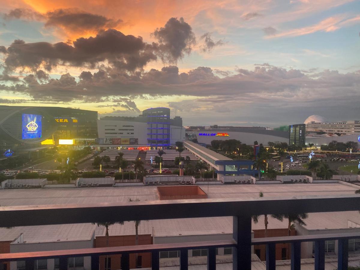 Azenith Staycation At Sea Residences Moa Pasay Eksteriør bilde