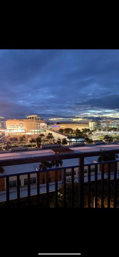 Azenith Staycation At Sea Residences Moa Pasay Eksteriør bilde